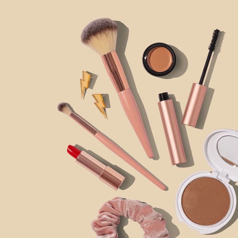 Colour cosmetics
